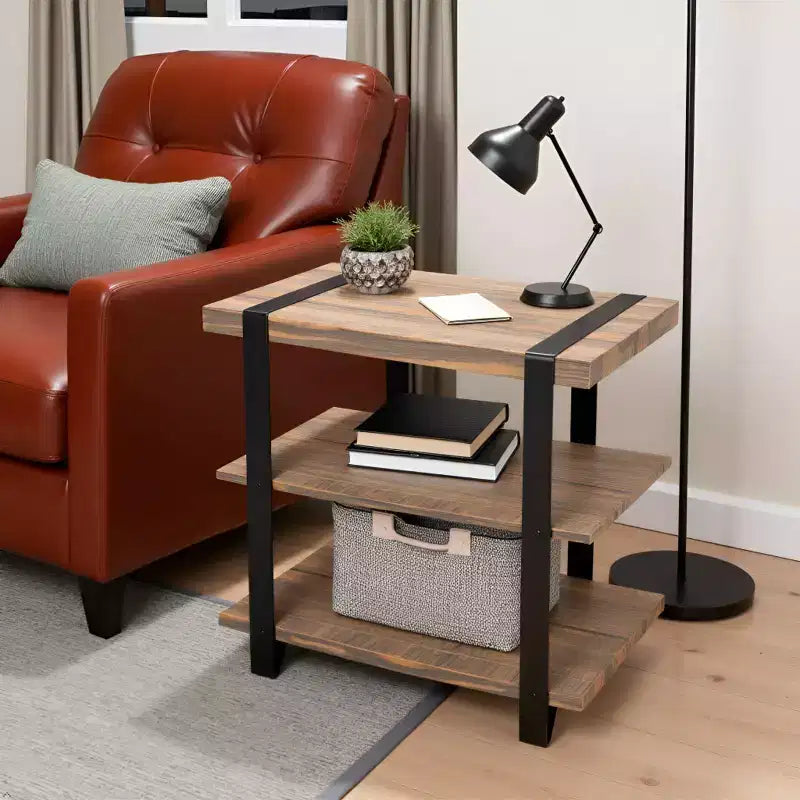 Tavolino finale Modesto largo 27" a 2 ripiani con cinturino in metallo, legno - Alaterre Furniture: Design industriale rustico, struttura nera