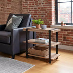 Tavolino finale Modesto largo 27" a 2 ripiani con cinturino in metallo, legno - Alaterre Furniture: Design industriale rustico, struttura nera